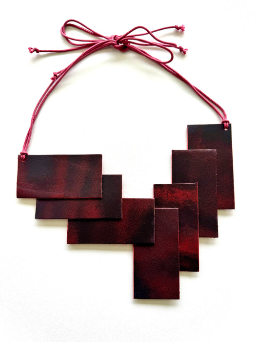 Colar Lloyd Wright Vermelho – Colar Modular Sustentável