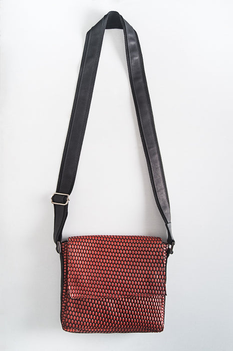 Enki Pequena – Bolsa Trespasse