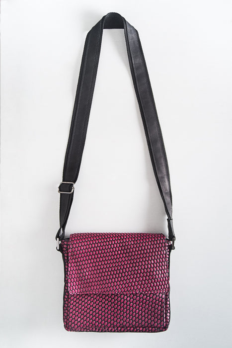 Enki Pequena – Bolsa Trespasse